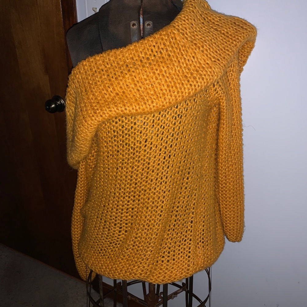 Off the shoulder chunk sweater